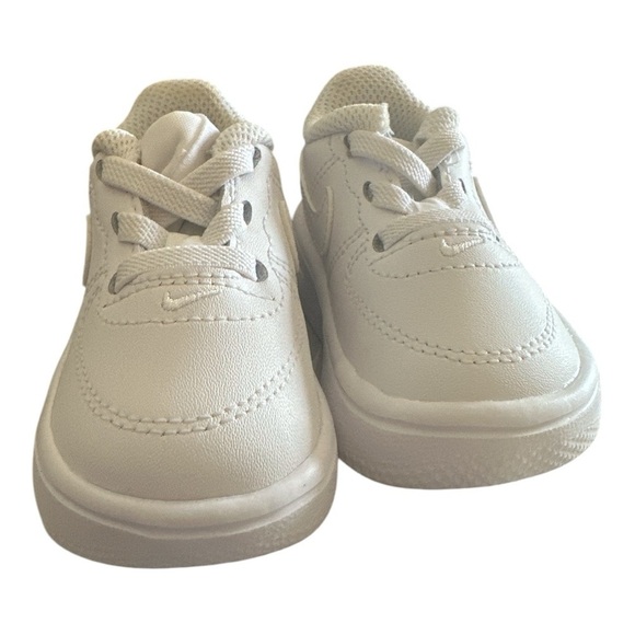 NIB Kids Toddler Nike Air Force 1 '18 Casual Shoes White 905220 100 Size… - Picture 3 of 9
